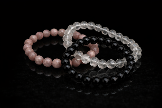 Armband aus Natursteinperlen